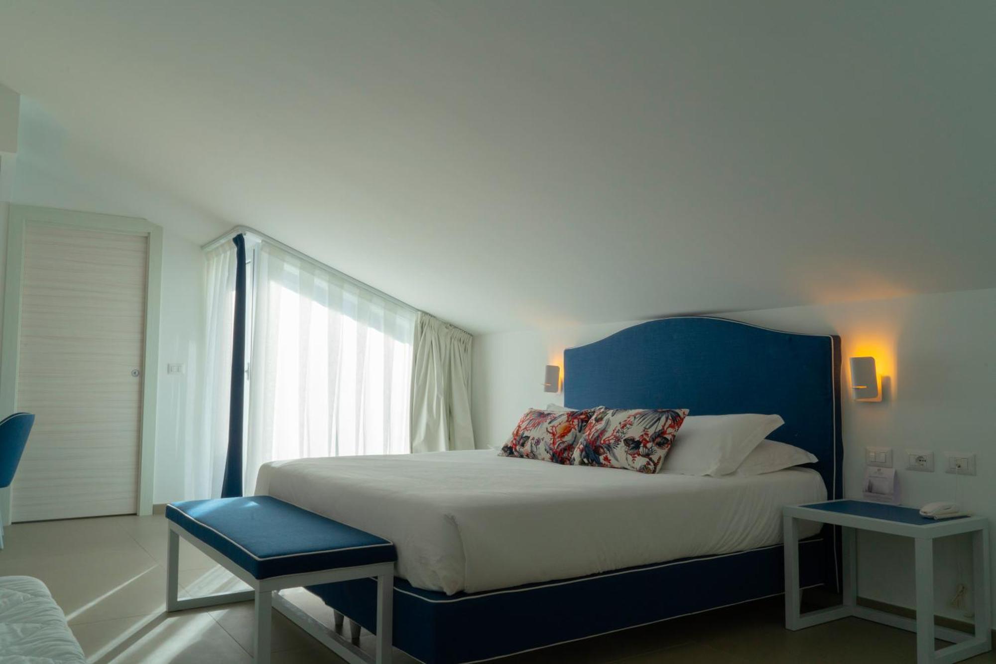 Costa d'Orlando Seaside Hotel Capo dʼOrlando Exterior foto