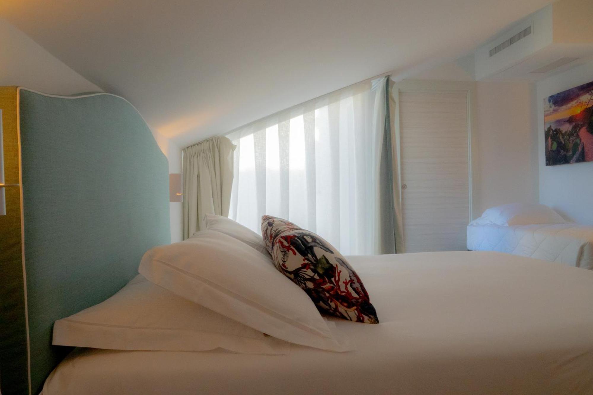 Costa d'Orlando Seaside Hotel Capo dʼOrlando Exterior foto